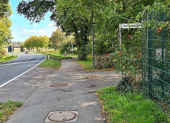 Radweg B58 Einmündung Am Rosengarten