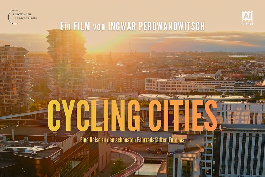 Cycling Cities Plakat Plakat Film Cycling Cities. Titel in gelb im Vordergrund. Im Hintergrund ein Foto der Beücke "Fahrradschlange" aus Kopenhagen